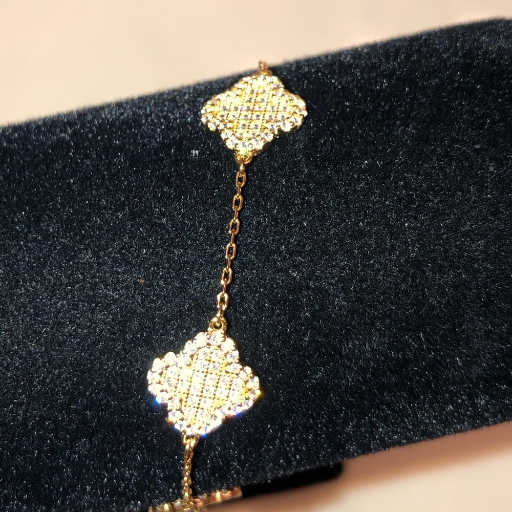 1.5ct Clover Bracelet - Picture 8 of 8